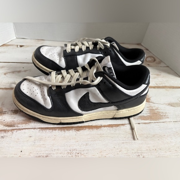 NIKE Low Dunk Vintage Panda sneakers black white retro sz 8.5 women’s FQ9988-100 - Picture 2 of 12